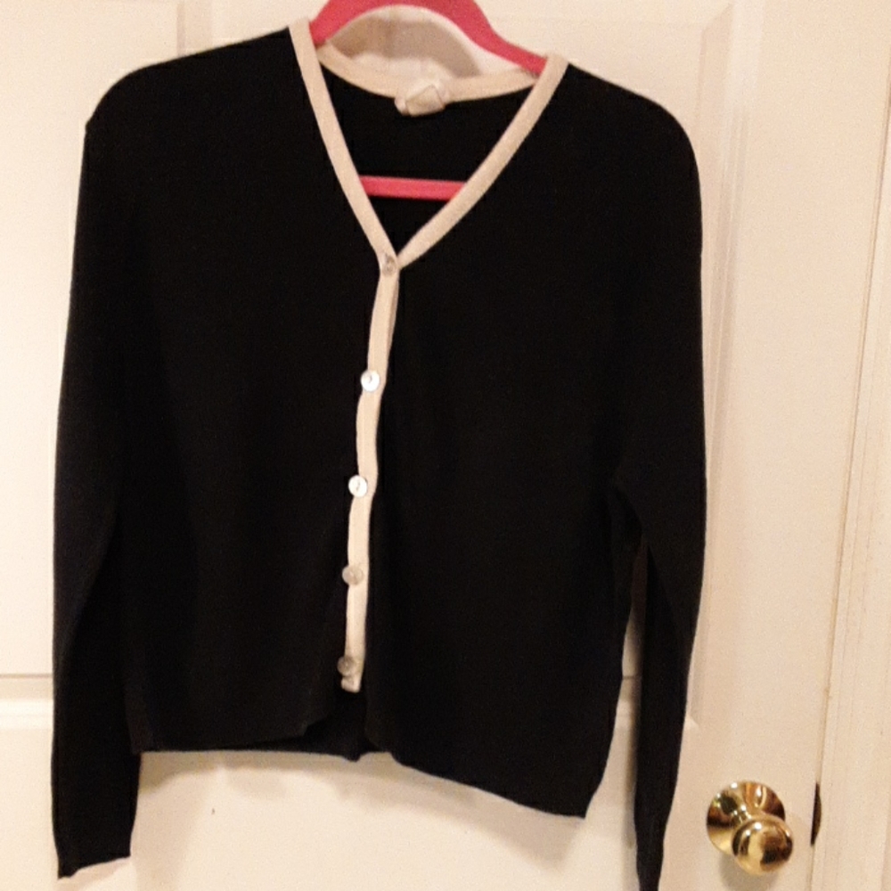 Moda int'l sweater